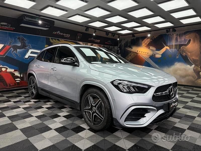 Usata Mercedes GLA200 AMG Line Premium Plus 150 CV (110 kW) 2024 Grigio SUV