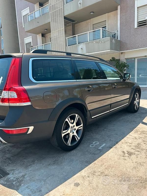 Usata Volvo XC70 Summum 181 CV (133 kW) 2014 Marrone SUV
