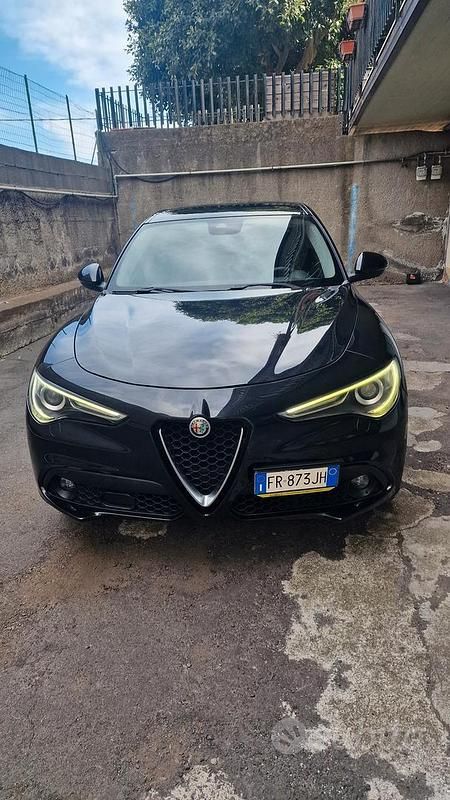 Nero Usata 2018 Alfa Romeo Stelvio SUV | 14.000 € - Immagine 1/4