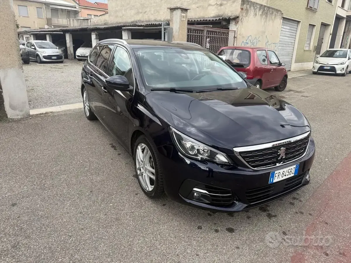 Usata Peugeot 308 Allure 131 CV (96 kW) 2018 Bluazzurro Station wagon