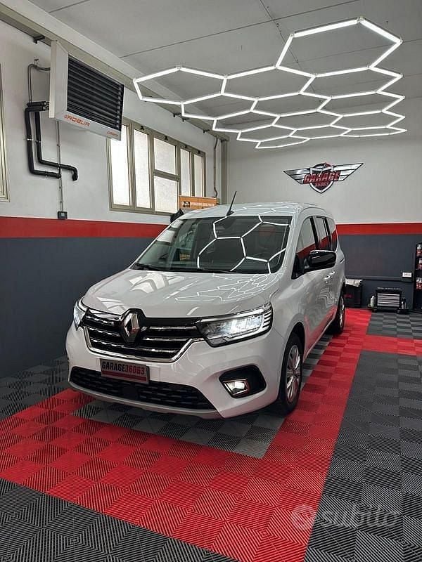 Usata 2022 Renault Kangoo Equilibre Monovolume | 17.900 € (Buon prezzo) - Immagine 1/4