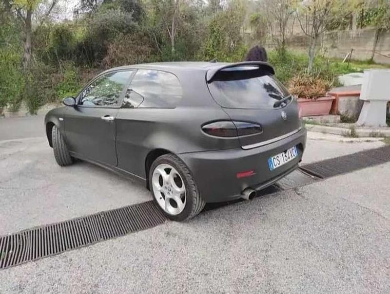 Usata Alfa Romeo 147 Distinctive 120 CV (88 kW) 2005 Utilitaria