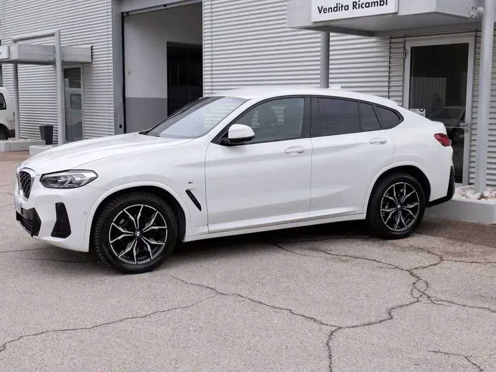 Usata BMW X4 M Sport 190 CV (139 kW) 2022 Bianco pastello SUV