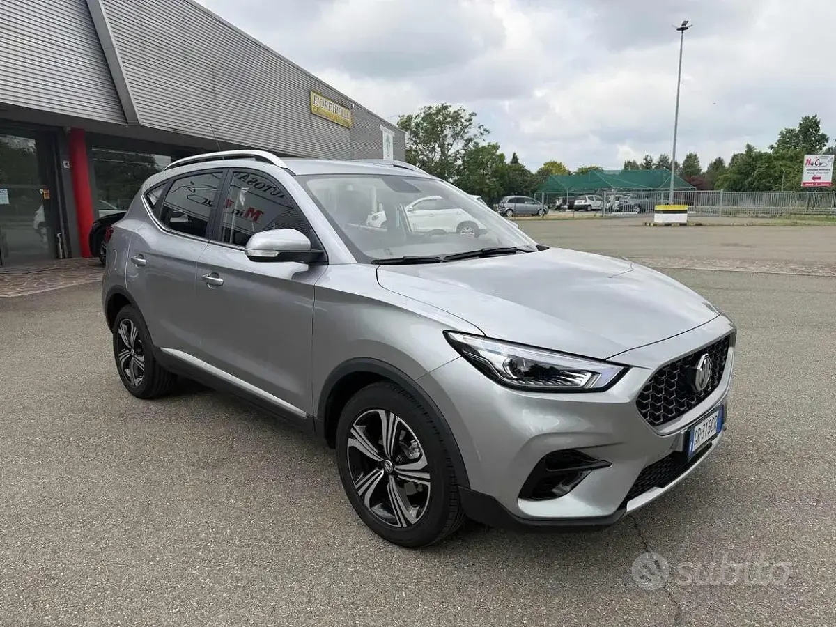 Usata MG ZS Comfort 106 CV (77 kW) 2023 Grigio SUV