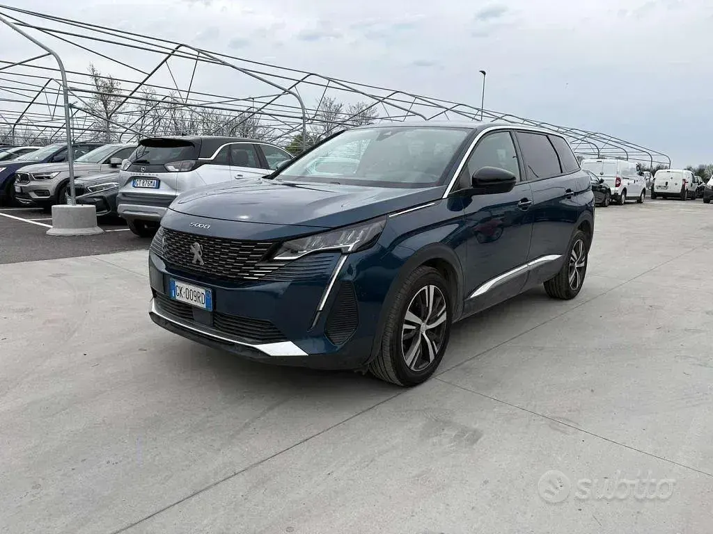 Gebraucht Peugeot 5008 Allure 131 PS (96 kW) 2022 Blau SUV