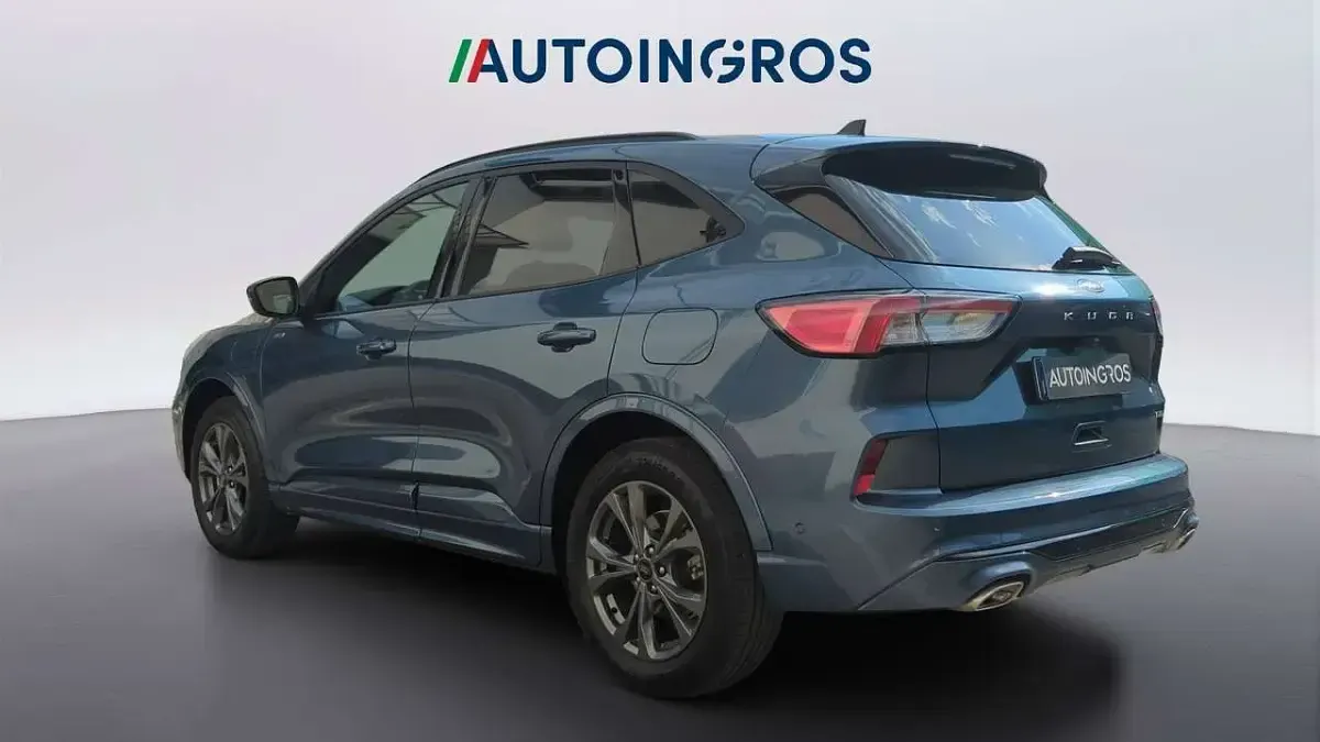 Usata Ford Kuga ST-Line 152 CV (111 kW) 2023 Blu SUV