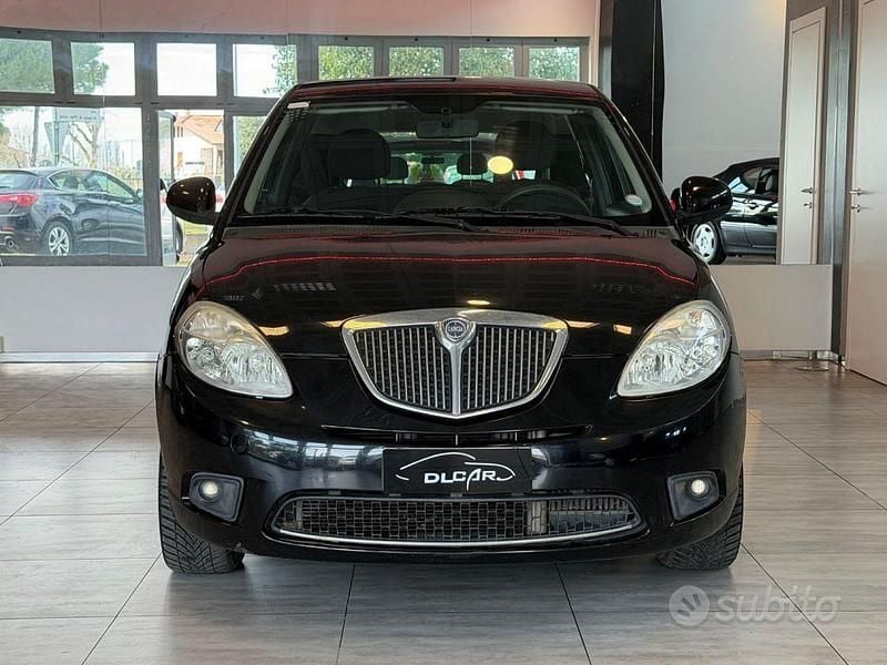 Usata Lancia Ypsilon 75 CV (55 kW) 2010 Nero Utilitaria