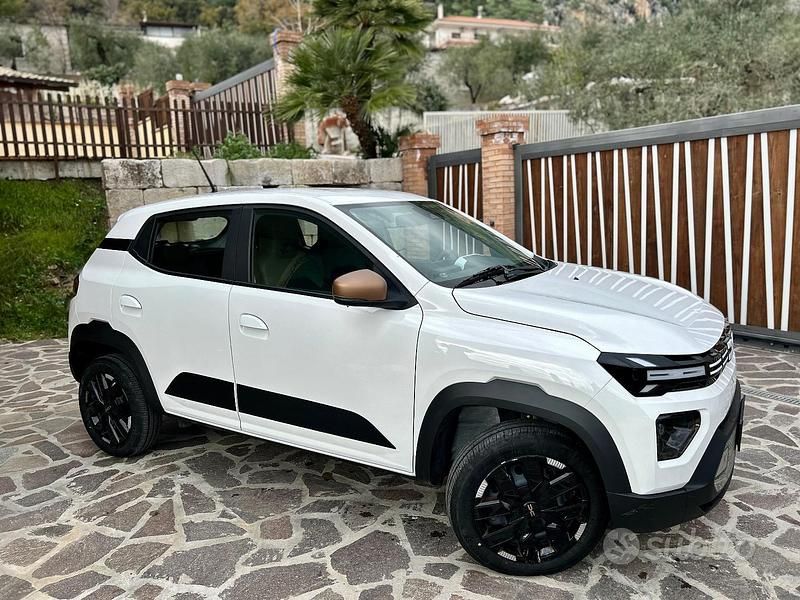 Usata Dacia Spring Extreme 47 kW (65 CV) 2024 Bianco Utilitaria