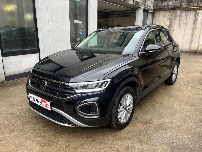 Usata VW T-Roc Style 115 CV (84 kW) 2022 Nero SUV