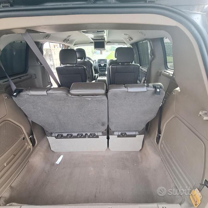 Usata Chrysler Grand Voyager 2018 Marrone Monovolume
