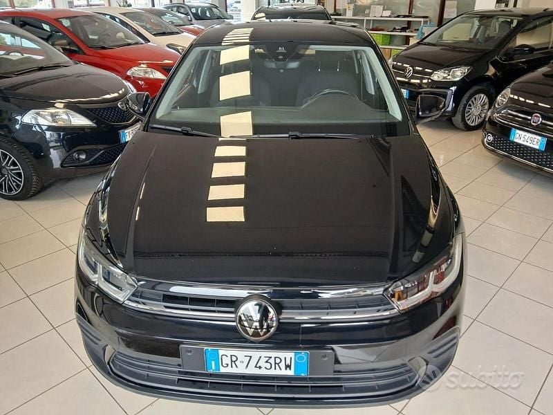 Usata VW Polo Life 95 CV (69 kW) 2023 Nero Utilitaria