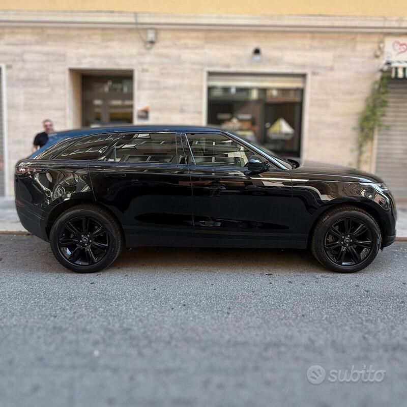 Usata Land Rover Range Rover Velar HSE Dynamic 241 CV (177 kW) 2019 Nero SUV