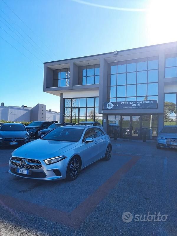 Usata Mercedes A180 115 CV (84 kW) 2019 Grigio Berlina