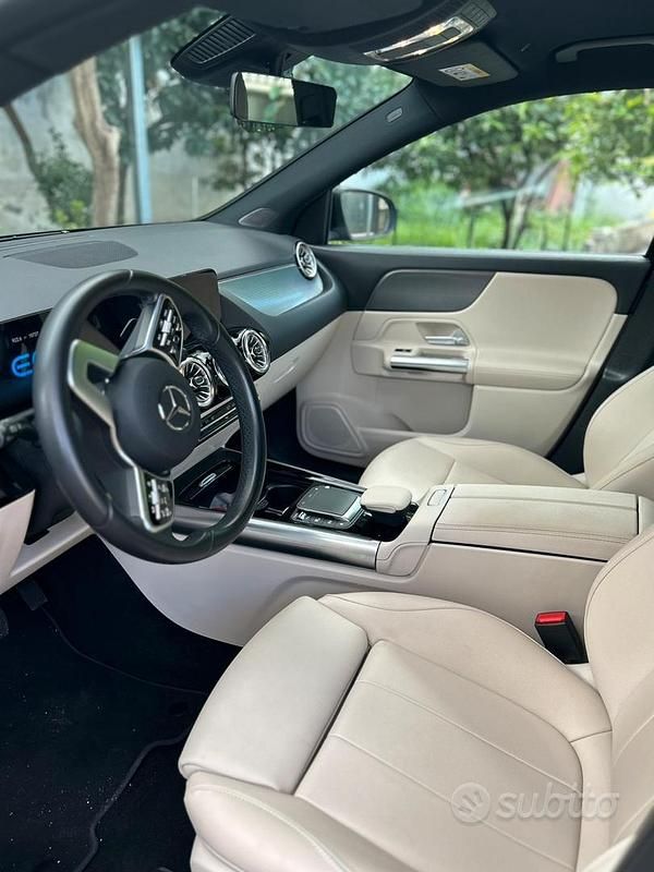 Usata Mercedes EQA250 111 kW (151 CV) 2022 SUV