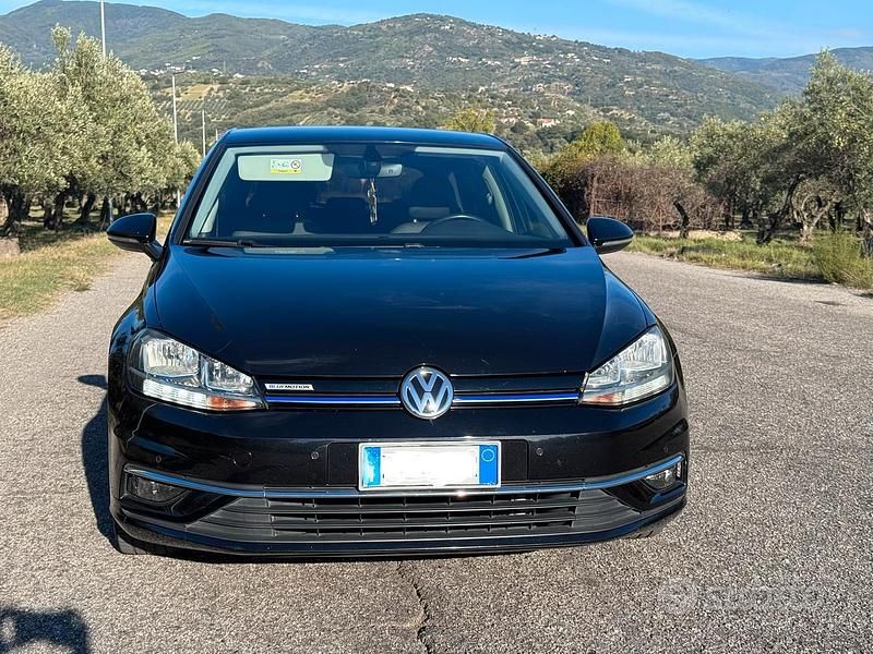 Usata VW Golf VII Highline 110 CV (80 kW) 2017 Berlina