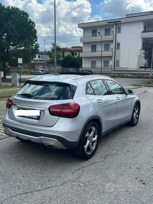 Usata Mercedes GLA200 136 CV (100 kW) 2018 SUV
