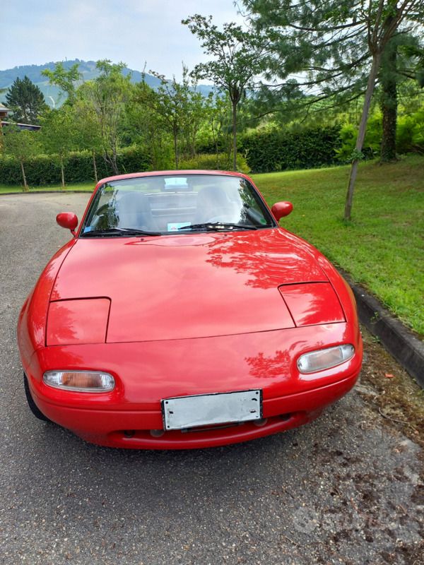 Usata Mazda MX5 116 CV (85 kW) 1990 Rosso Cabrio