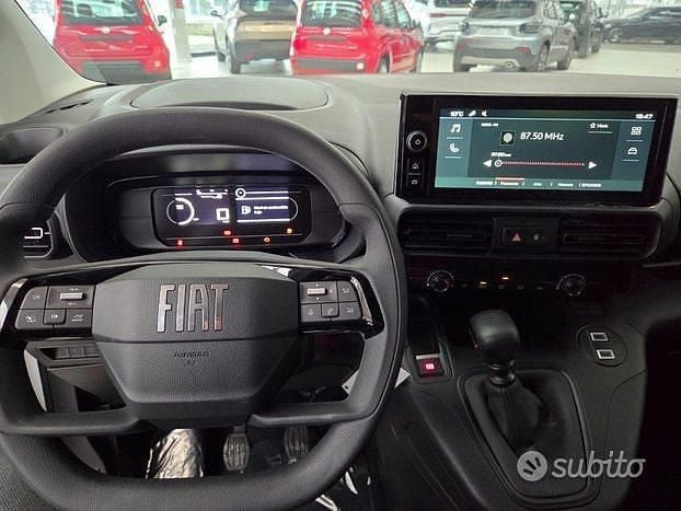 Nuova Fiat Doblò 101 CV (74 kW) 2025 Grigio Monovolume