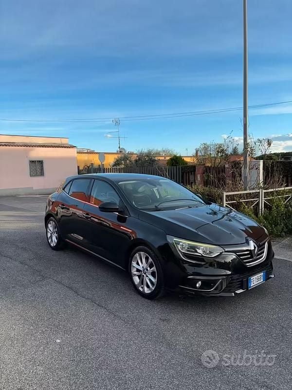 Usata Renault Mégane IV Intens 110 CV (80 kW) 2016 Nero Berlina