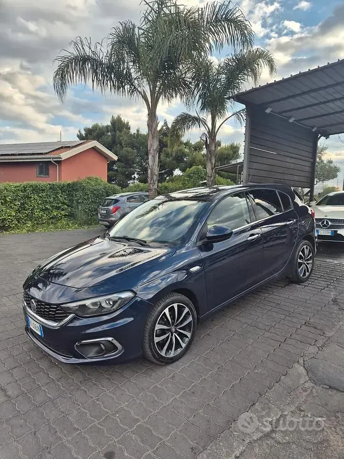 Usata Fiat Tipo 120 CV (88 kW) 2017 Bluazzurro Berlina