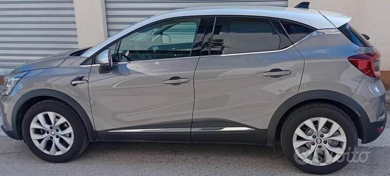 Usata Renault Captur 101 CV (74 kW) 2021 SUV