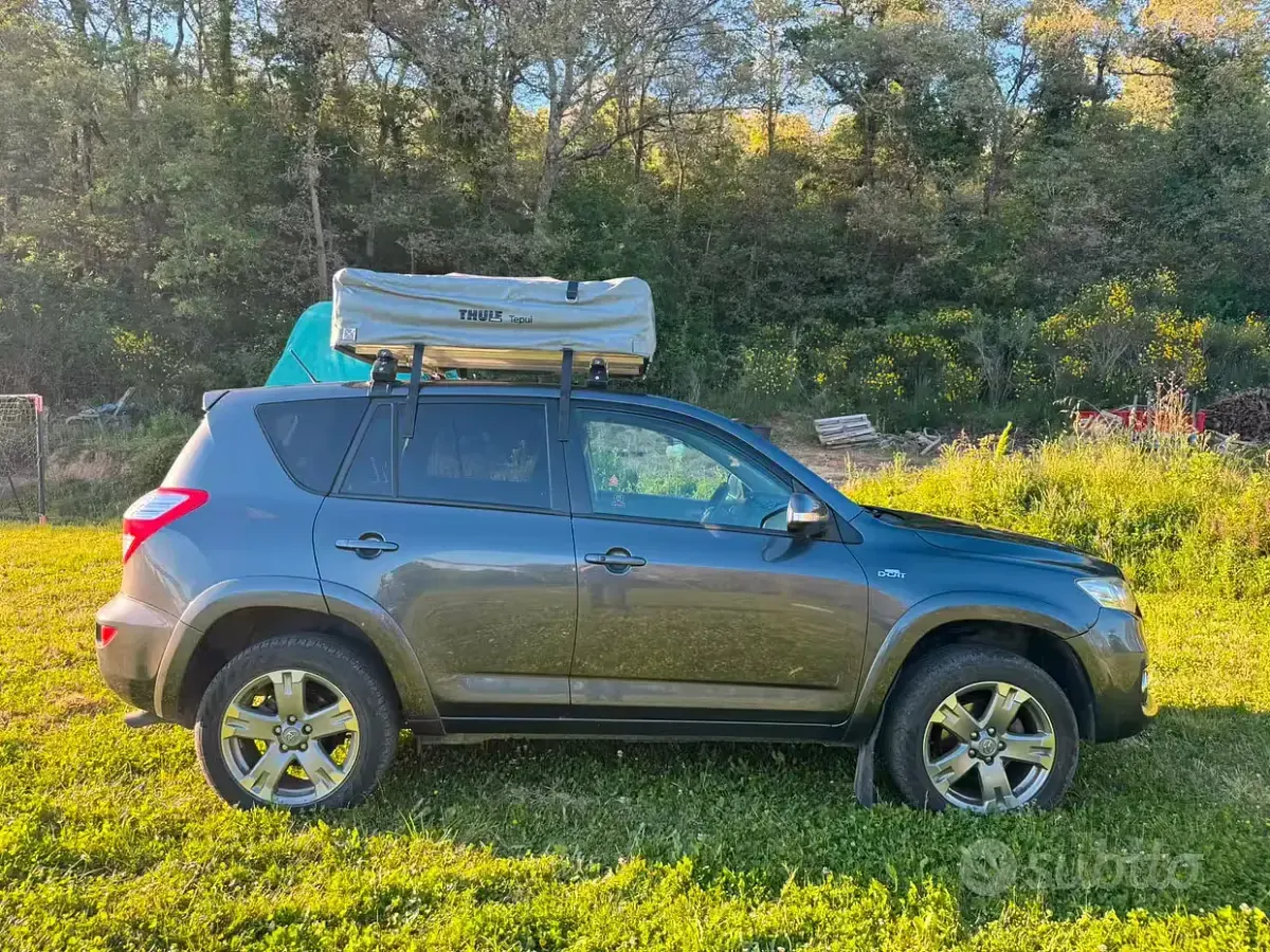 Usata Toyota RAV4 150 CV (110 kW) 2011 Grigio SUV
