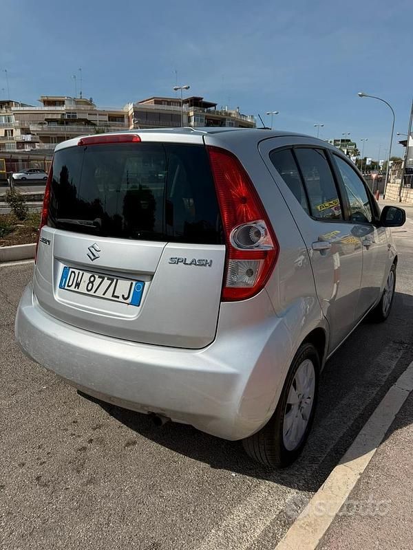 Usata Suzuki Splash 75 CV (55 kW) 2009 Grigio Utilitaria