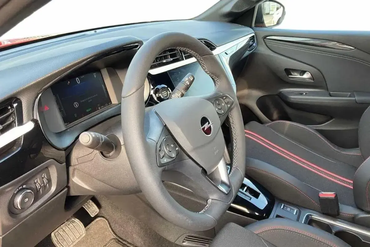 Nuova Opel Corsa 77 CV (56 kW) 2026 Rosso Utilitaria