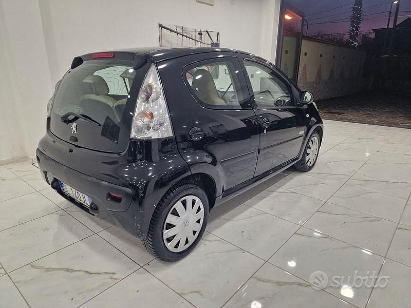 Usata Peugeot 107 68 CV (50 kW) 2007 Nero Utilitaria