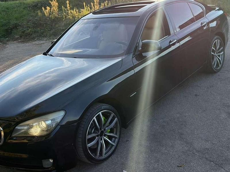 Nero Usata 2010 BMW 730 Tre volumi | 10.999 € (Buon prezzo) - Immagine 1/2