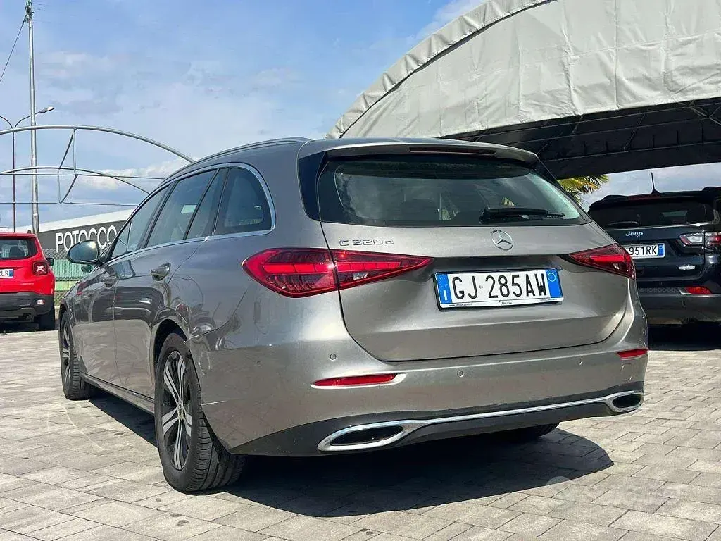 Second-hand Mercedes C220 200 CP (147 kW) 2022 Gri Break