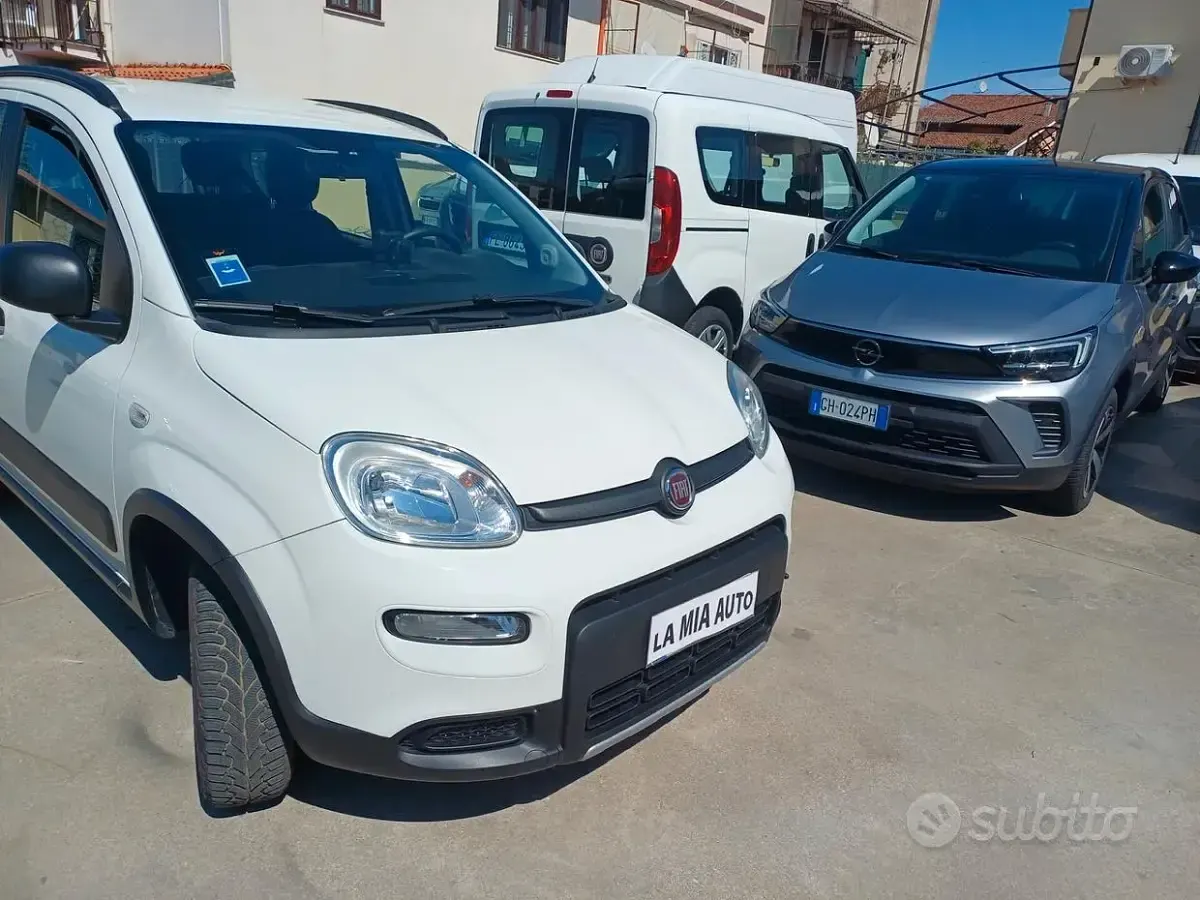 Usata Fiat Panda 4x4 85 CV (62 kW) 2020 Bianco Utilitaria