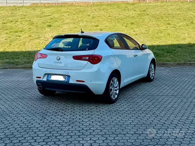 Usata Alfa Romeo Giulietta 120 CV (88 kW) 2016 Utilitaria