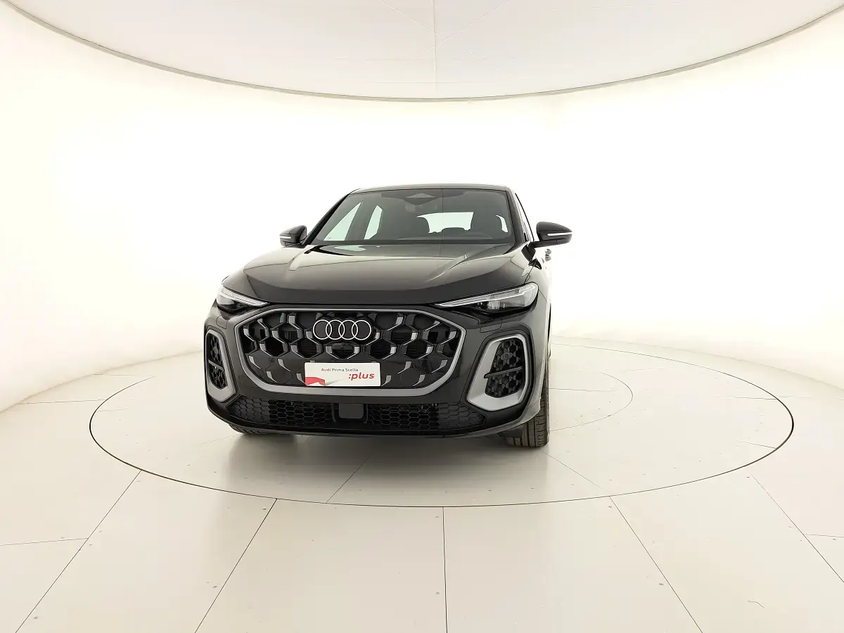 Nuova Audi Q5 Sportback S-Line 204 CV (150 kW) 2025 Nero mito metallizzato SUV
