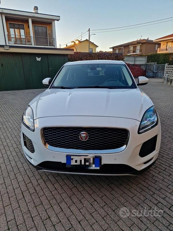 Usata Jaguar E-Pace R-Dynamic 160 CV (117 kW) 2019 Bianco SUV