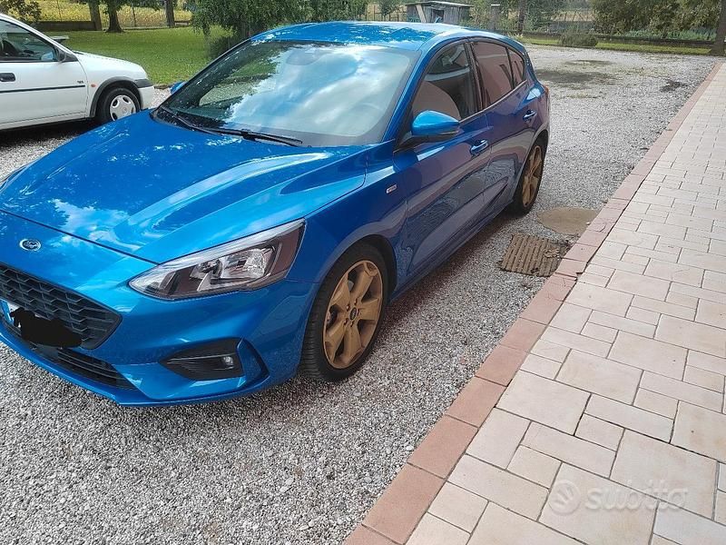 Usata Ford Focus ST-Line 125 CV (91 kW) 2021 Blu Berlina