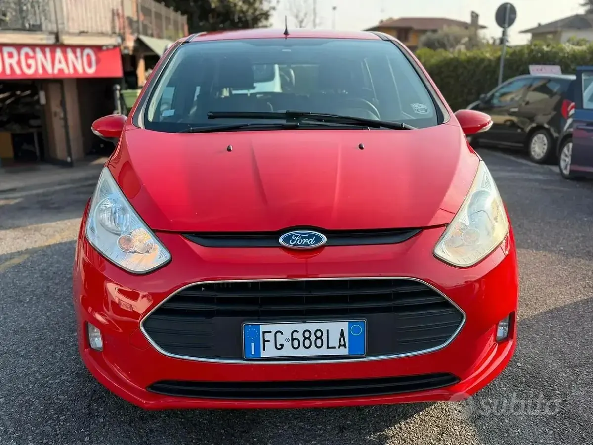 Usata Ford B-MAX Titanium 75 CV (55 kW) 2016 Rosso Monovolume