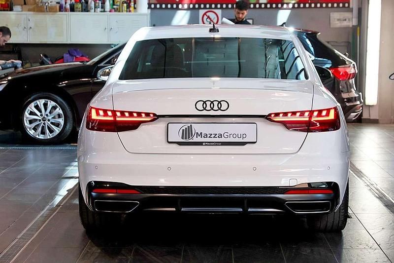 Usata Audi A4 S-Line 136 CV (100 kW) 2024 Bianco Berlina