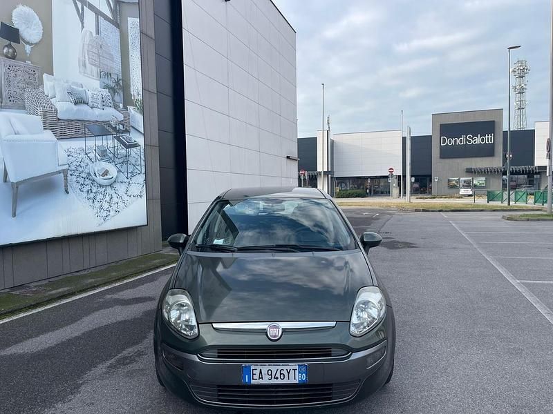 Usata Fiat Punto Evo Dynamic 75 CV (55 kW) 2010 Verde Utilitaria