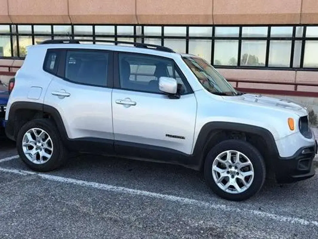 Usata Jeep Renegade Limited 140 CV (102 kW) 2015 Argento SUV