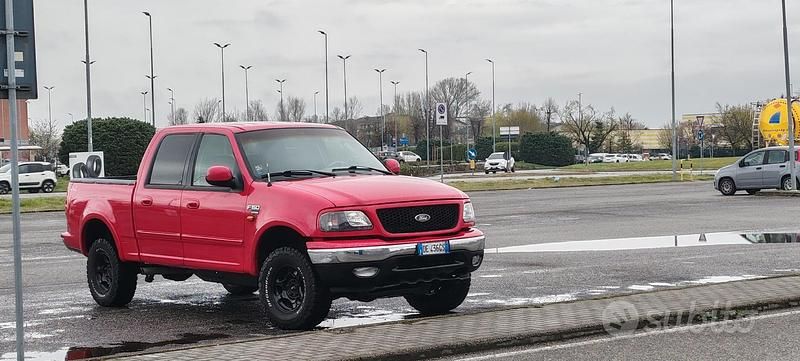 Usata 2004 Ford F-150 Pick-up | 16.000 € - Immagine 1/4