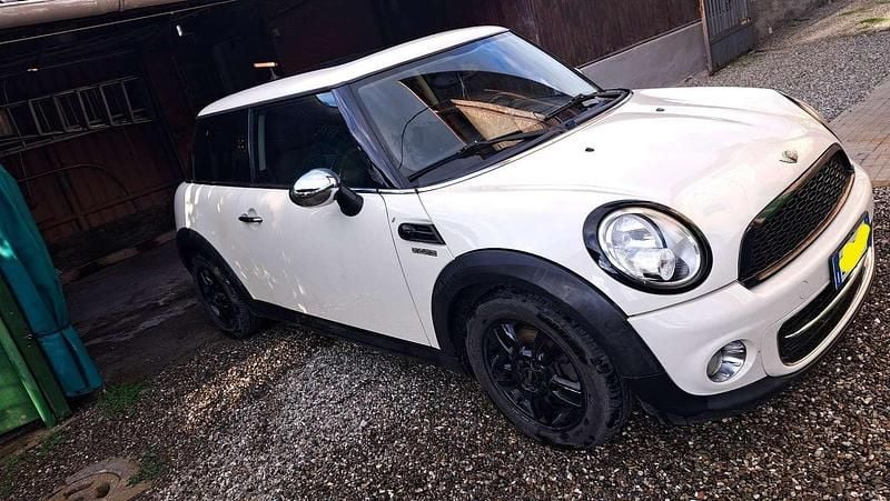 Usata Mini Cooper D 111 CV (81 kW) 2011 Utilitaria