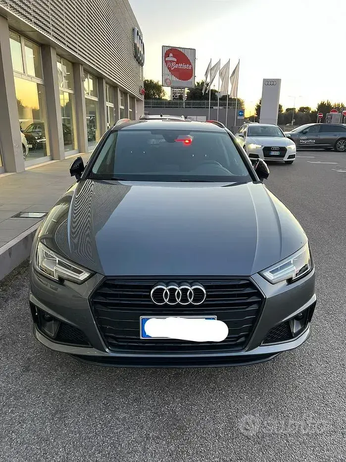 Usata Audi A4 S-Line 150 CV (110 kW) 2019 Grigio Station wagon