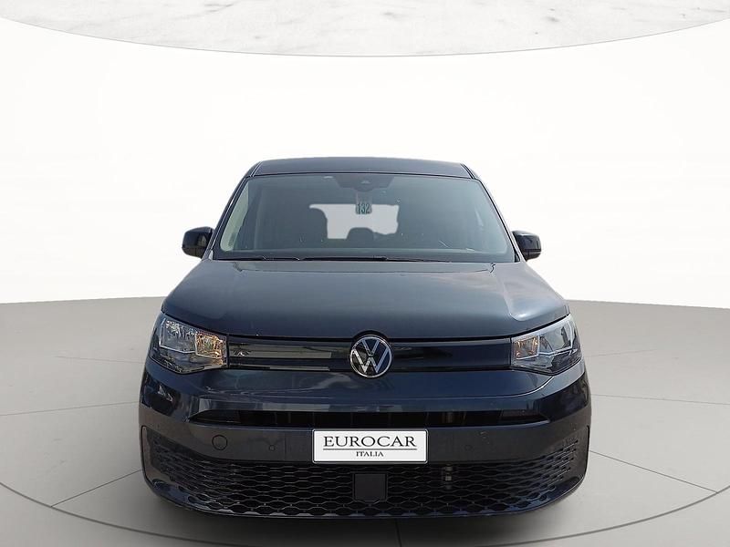 Usata VW Caddy 102 CV (75 kW) 2021 Starlight blue metallizzato Monovolume