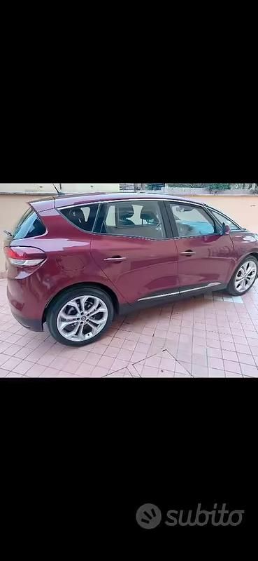 Usata Renault Scénic III 95 CV (69 kW) 2017 Monovolume