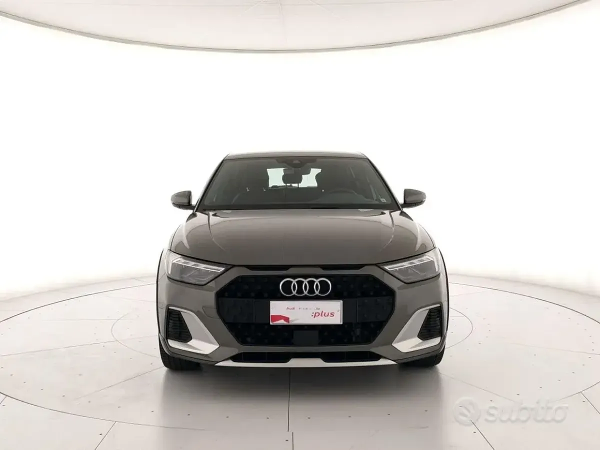 Usata Audi A1 Admired 110 CV (80 kW) 2022 Grigio SUV