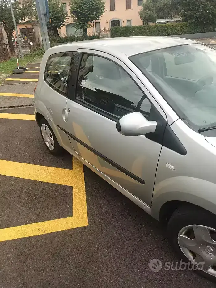 Usata Renault Twingo 75 CV (55 kW) 2008 Grigio Utilitaria