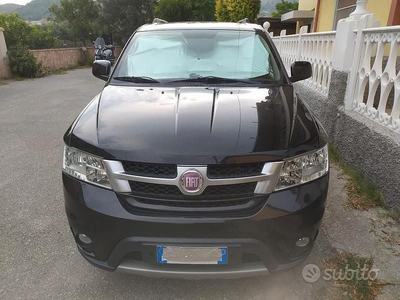 Usata Fiat Freemont Urban 140 CV (102 kW) 2011 Nero SUV