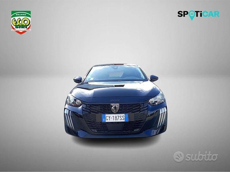 Usata Peugeot 208 Allure 101 CV (74 kW) 2025 Nero Utilitaria