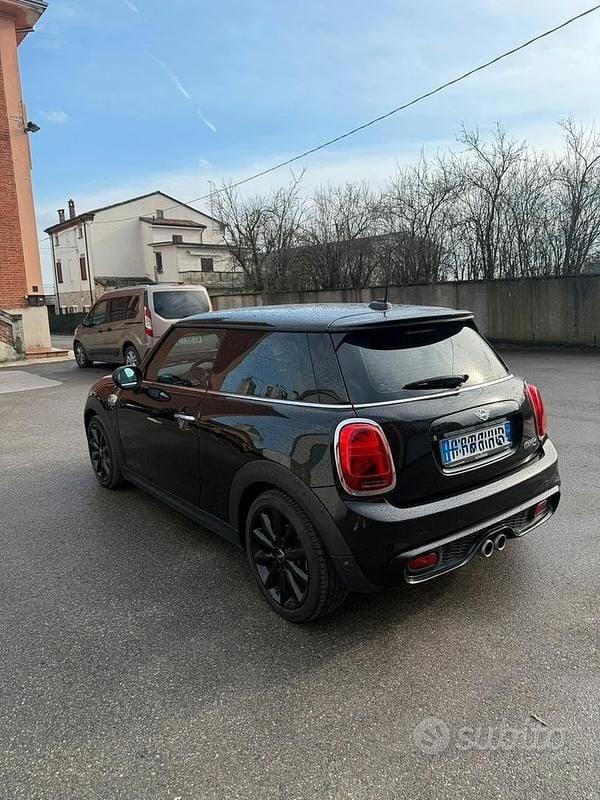 Usata Mini Cooper S 192 CV (141 kW) 2019 Nero Utilitaria